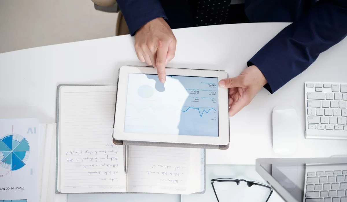 Client Communication and Progress Reporting